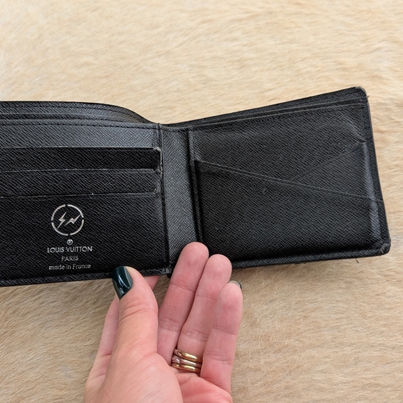 Men's Eclipse LV Wallet - Picture 4 of 7